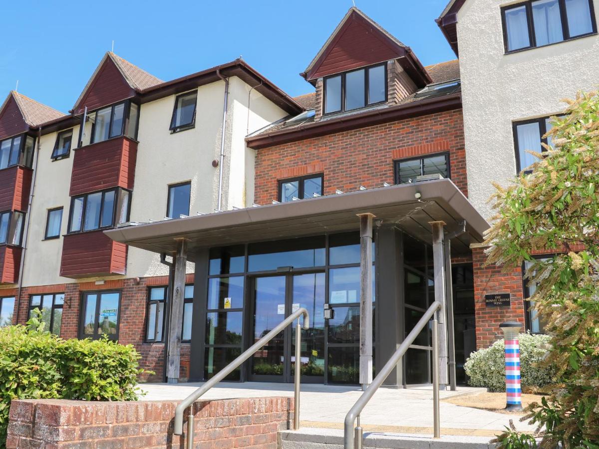 Flat 33 - Marine Court Villa Littlehampton Bagian luar foto