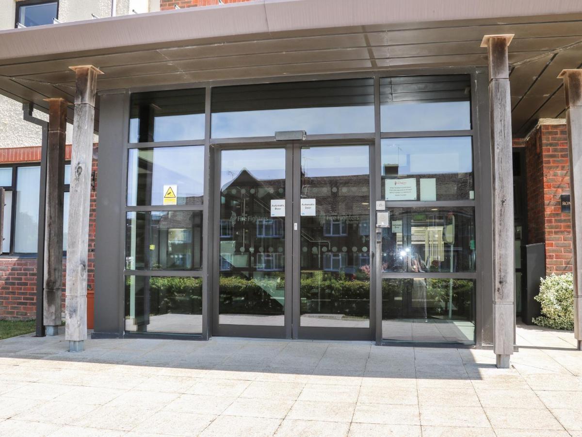 Flat 33 - Marine Court Villa Littlehampton Bagian luar foto